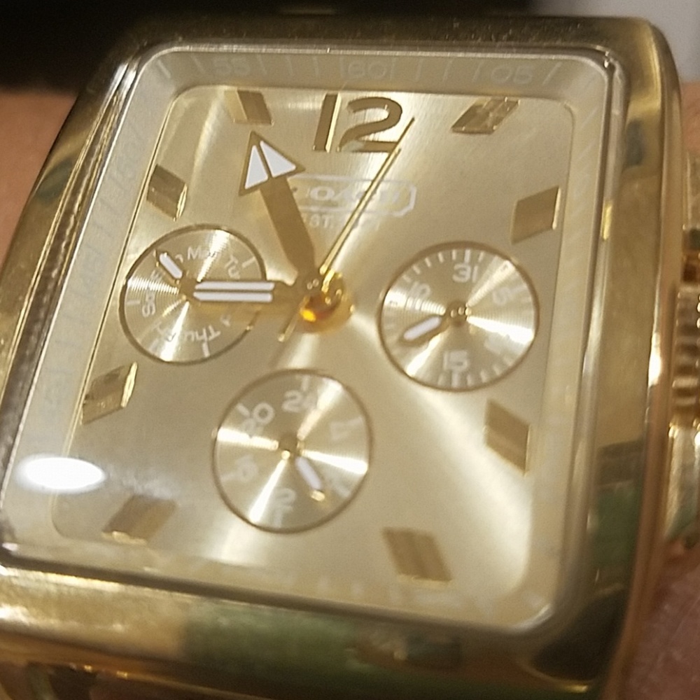 Coach watch - Picture 3 of 5